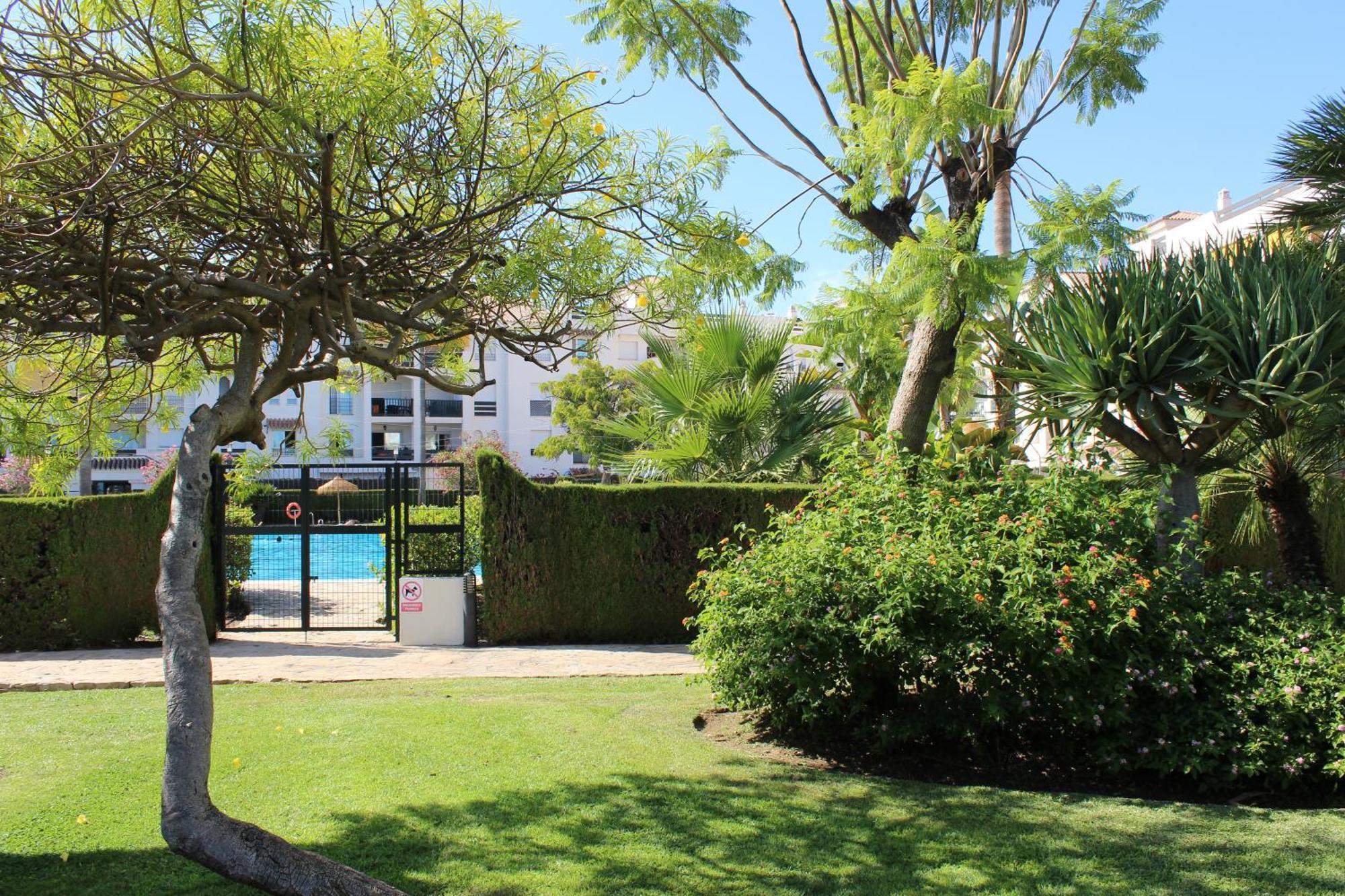 Beach Apartments In Lorcrisur San Pedro Марбелья Экстерьер фото